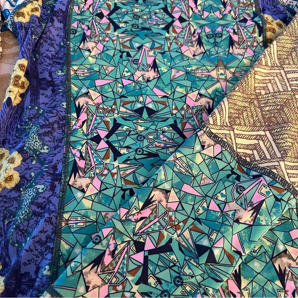 Maaji Geometric Designed Rash Guard - Picture 4 of 10